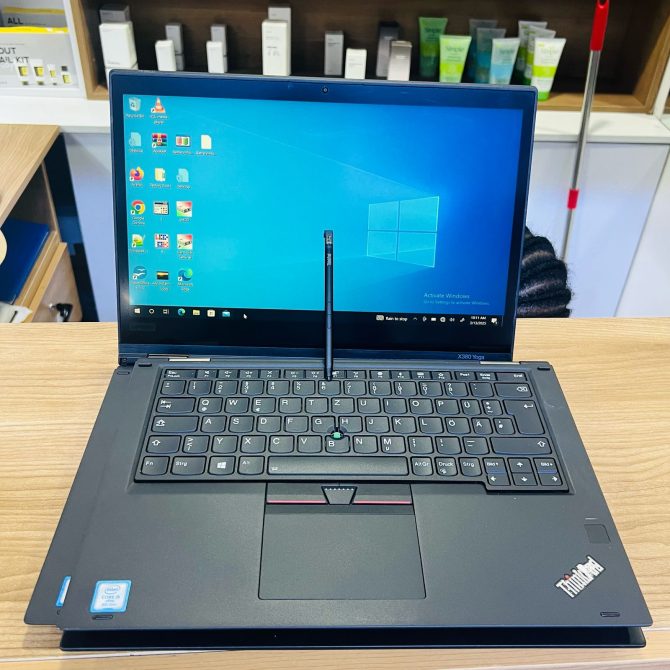 Lenovo X390/X380 i5 8th 8/256 X360 Touchscreen with Stylus pen