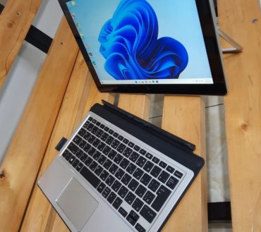 Hp Elitebook x2 612 G2 i7 8/256 Touchscreen with Stylus