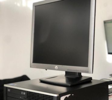 HP core i5 desktop 4gb ram /500 hdd complete set