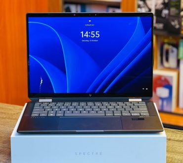 HP spectre ultra 7 15TH GEN Intel ultra 7 16GB RAM 1TB SSD storage