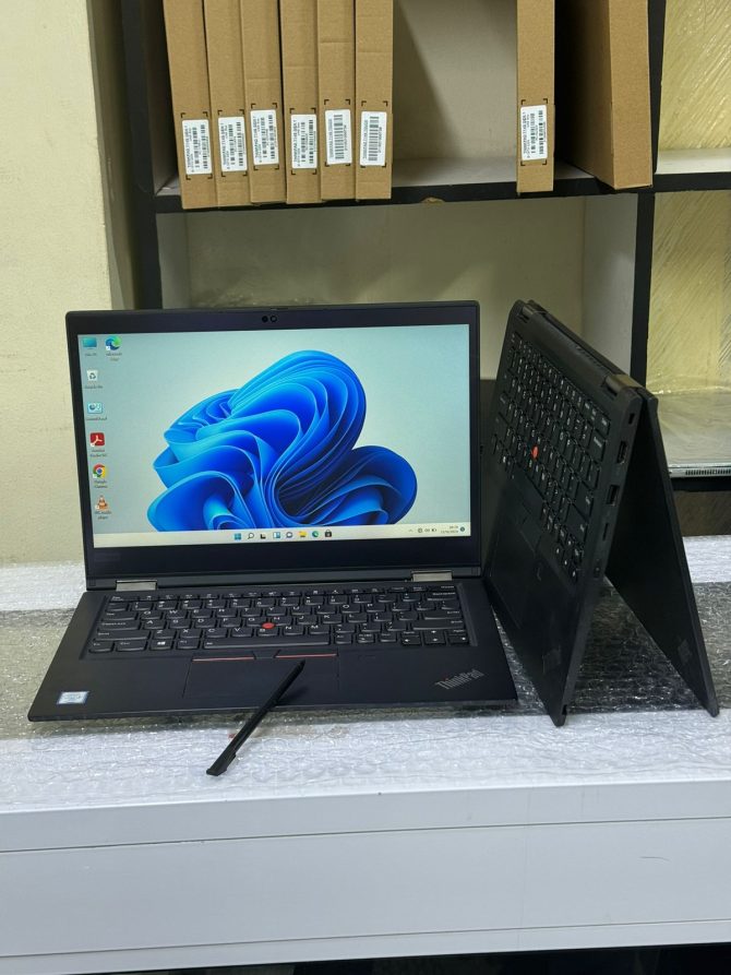 Lenovo yoga X380 8th gen Intel core I7 16GB ram 512ssd storage
