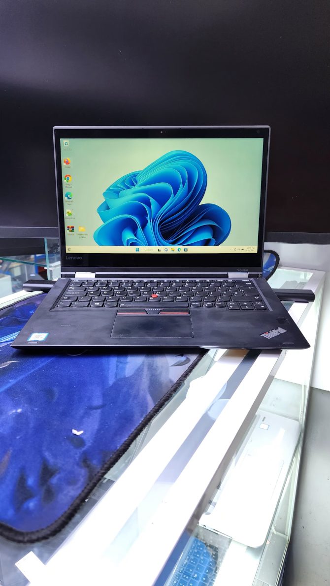 Lenovo x260 Intel Core i5  8GB RAM  256GB ssd