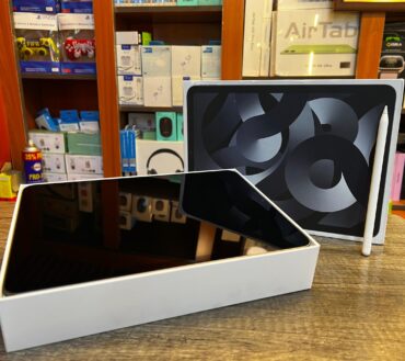 Apple IPAD AIR - WIFI (boxed)