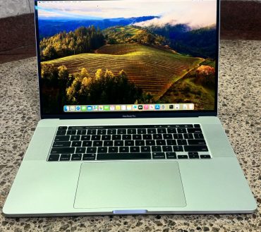 MacBook Pro 16" (2019) – Core i9 / 32GB RAM / 512GB SSD / 4GB AMD Radeon Graphics